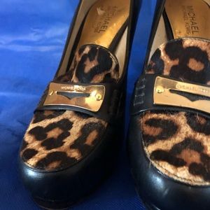 Michael Kors platform pump sz 8